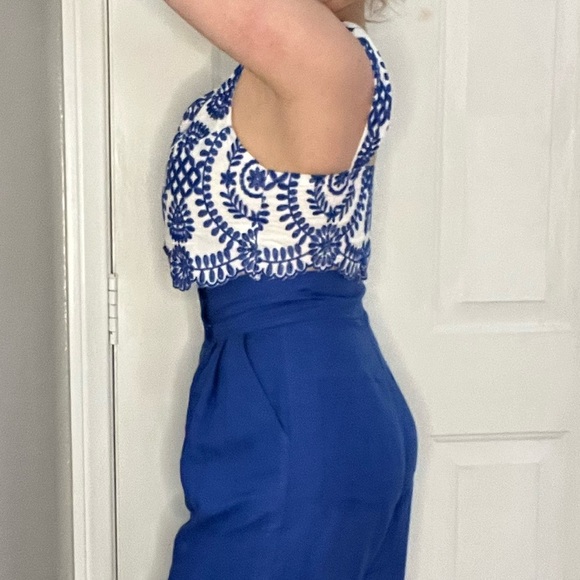 NWoT SHEIN• blue & white real embroidery cropped vest, scalloped hems; large - Picture 11 of 11